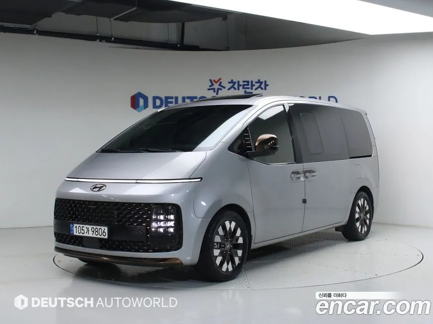 Hyundai Staria