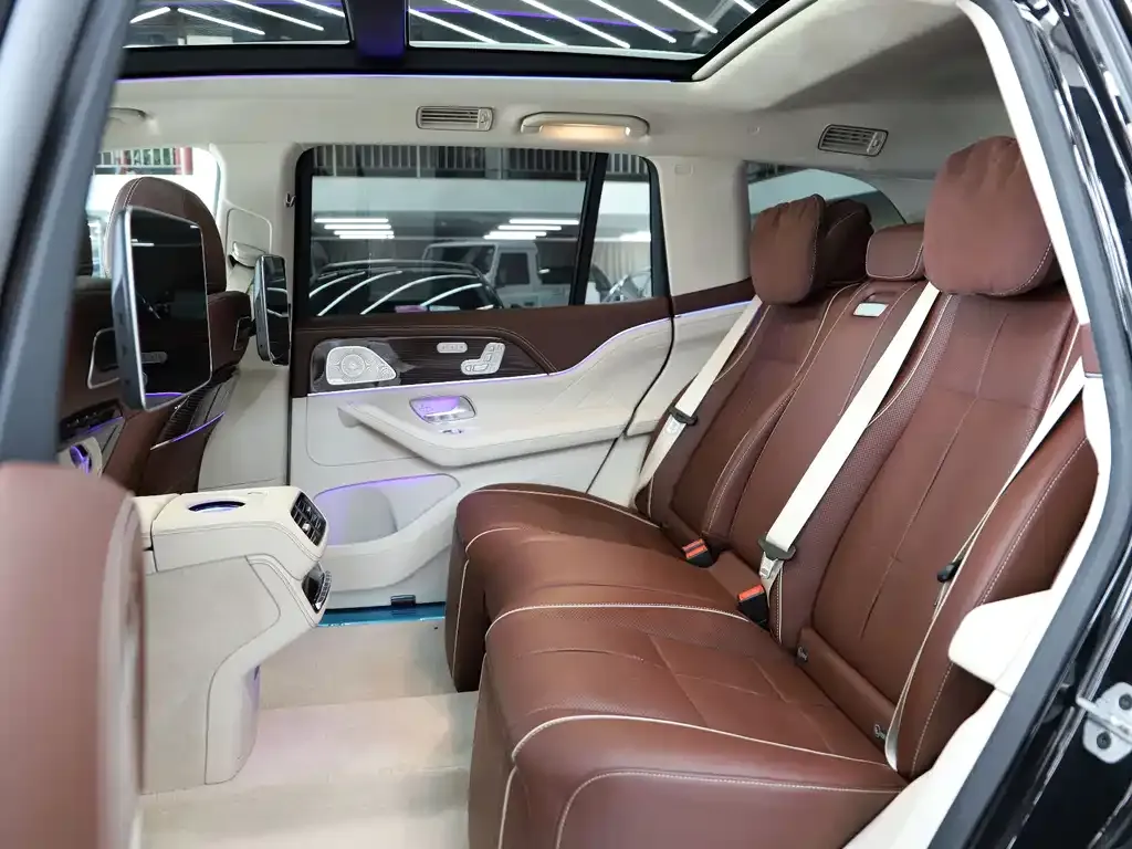 Mercedes-Benz GLS — фото 10