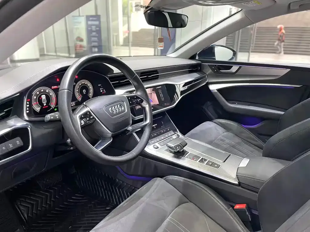 Audi A7L 2022 из CN, фото 9