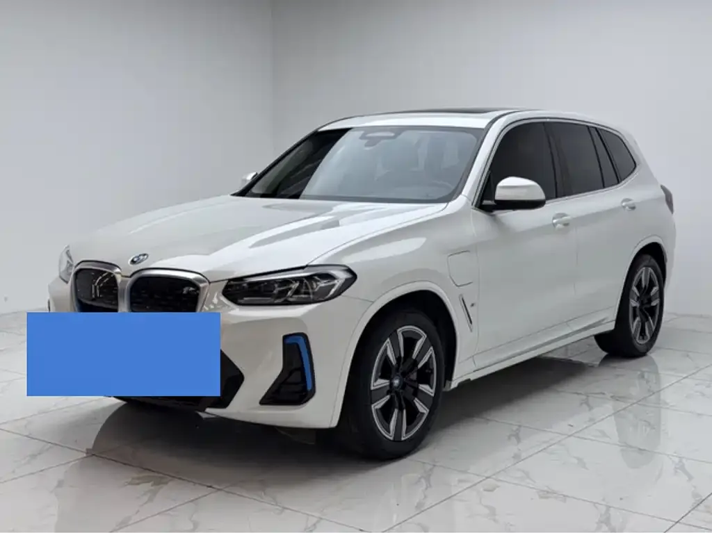 BMW iX3 — фото 1