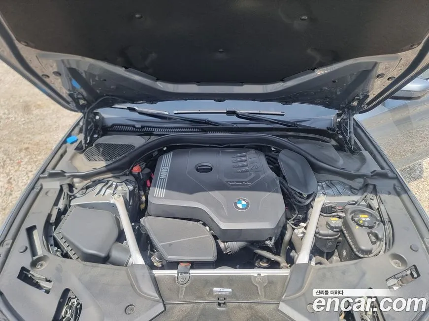 BMW 5-Series 2023 из KR, фото 5