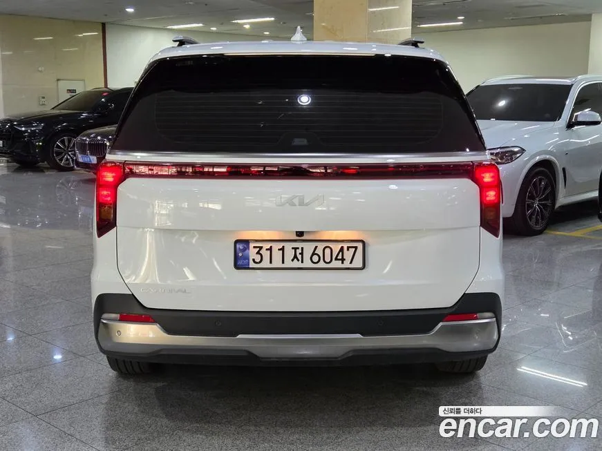 Kia Carnival — фото 10