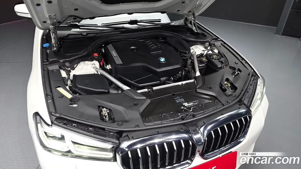 BMW 5-Series 2021 из KR, фото 10
