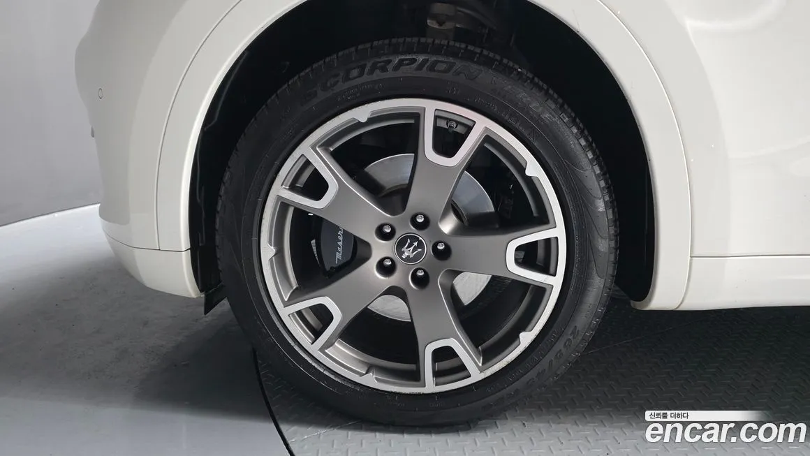 Maserati Levante 2022 из KR, фото 8
