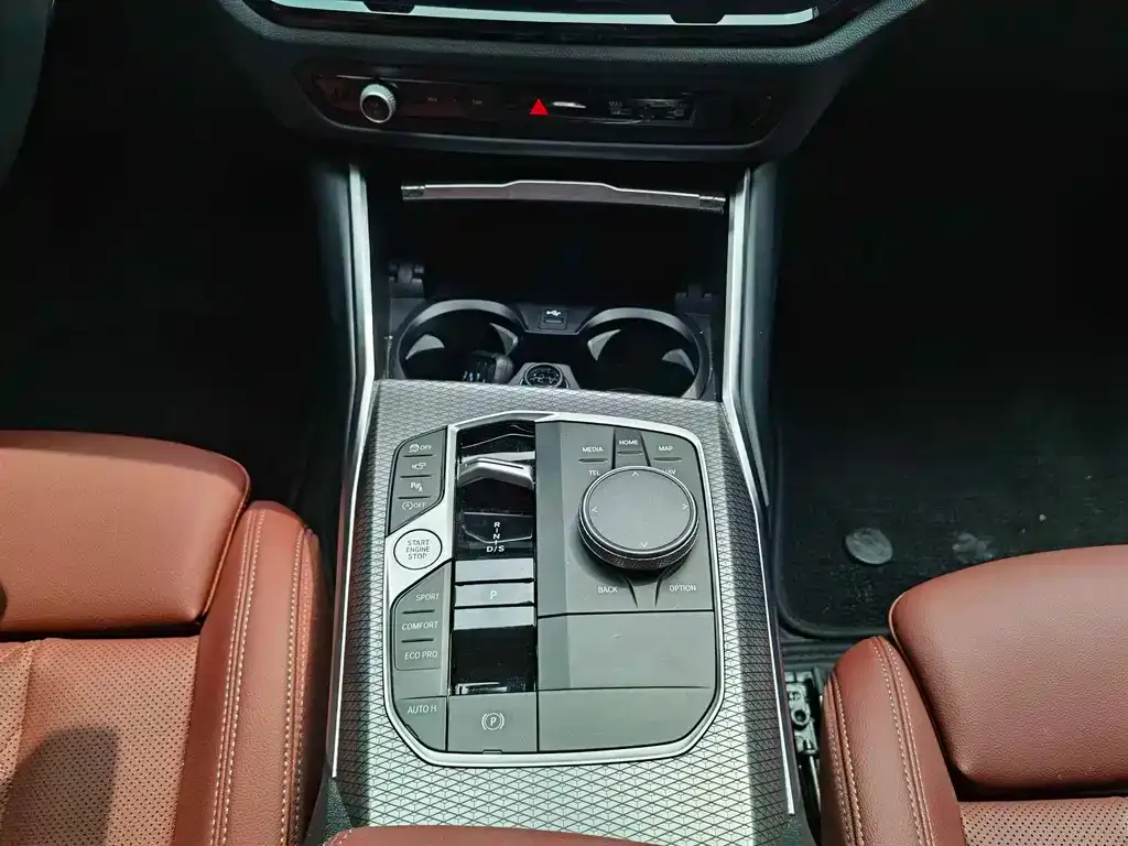 BMW 3 Series 2024 из CN, фото 5
