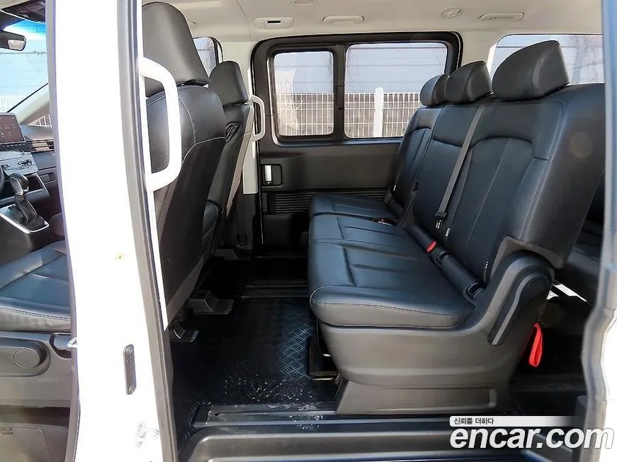Hyundai Staria 2023 из KR, фото 4