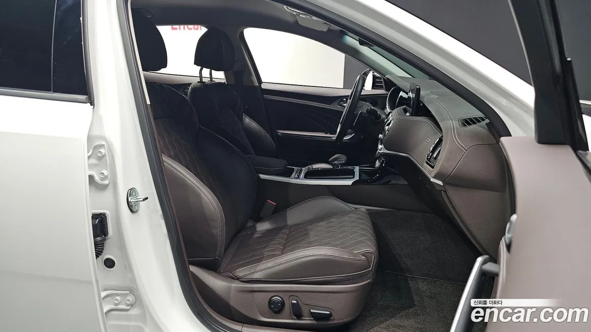 Kia Stinger 2023 из KR, фото 10