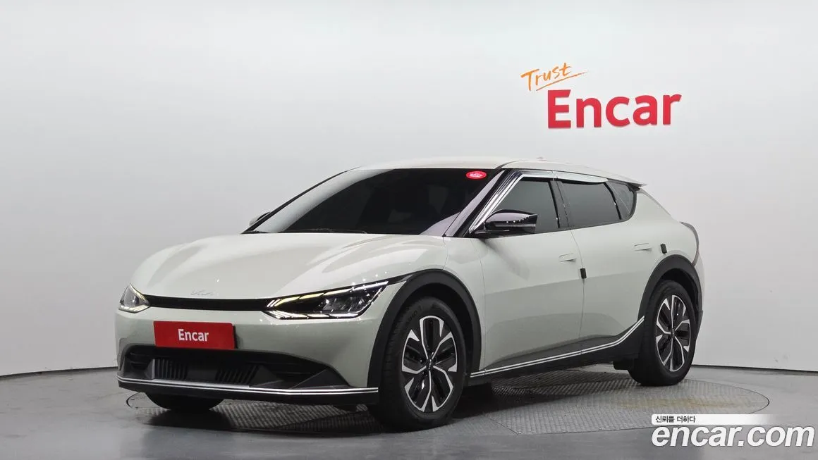 Kia EV6 — фото 1