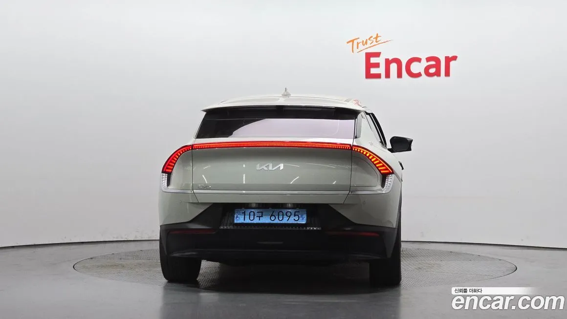 Kia EV6 — фото 6