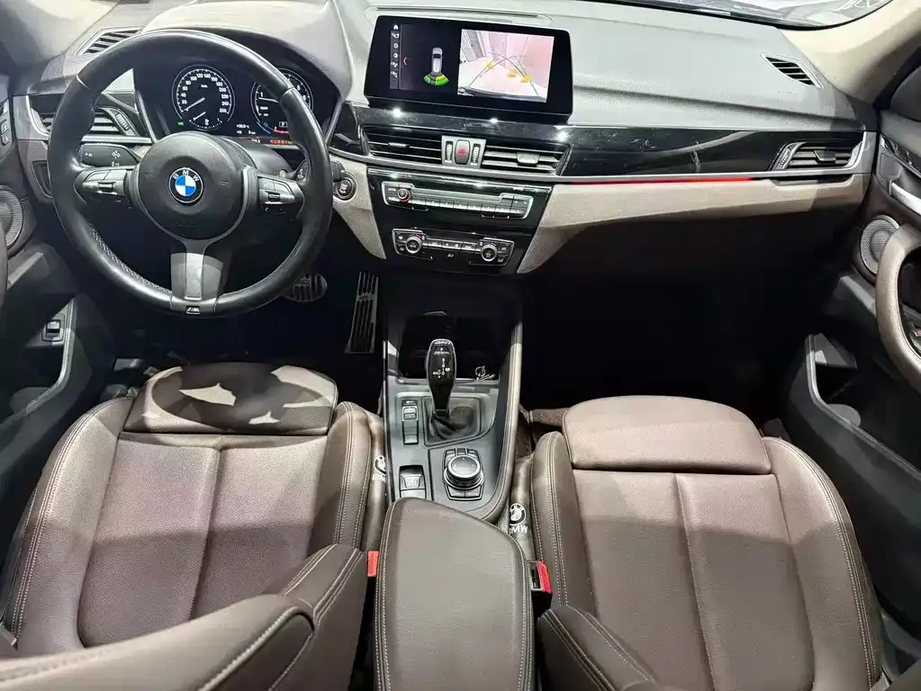 BMW X1 — фото 9