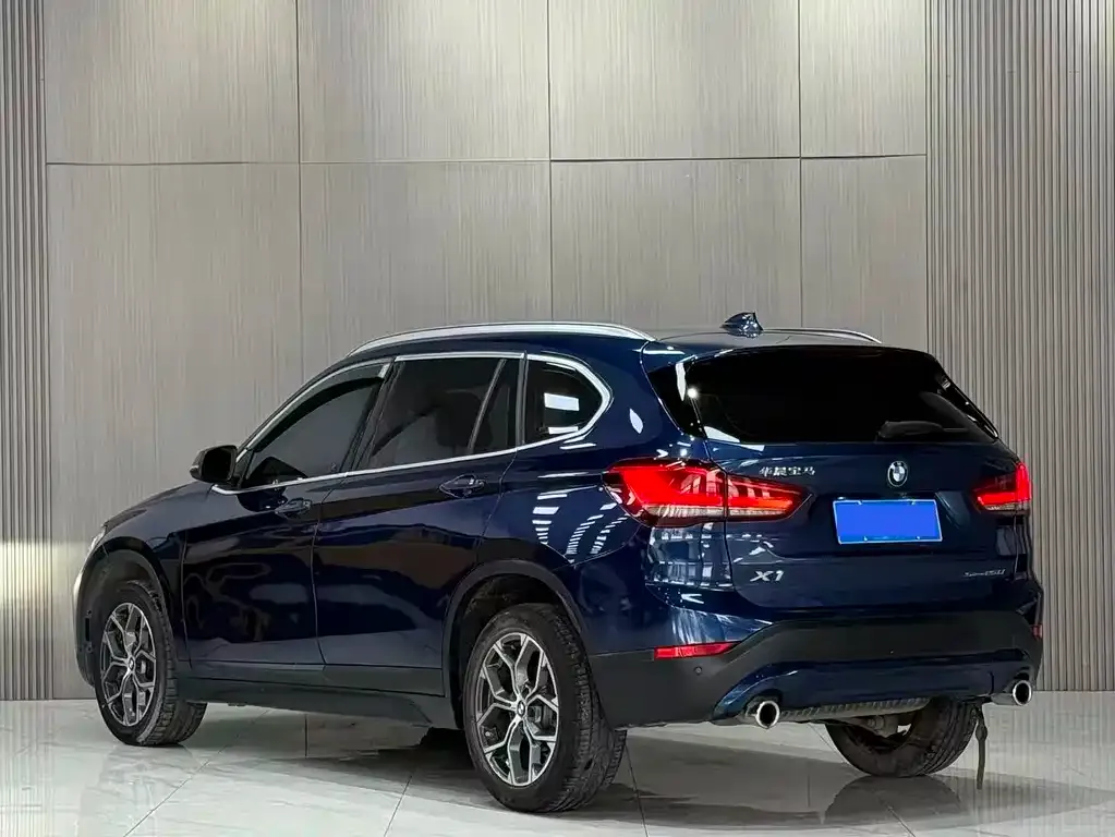 BMW X1 — фото 7