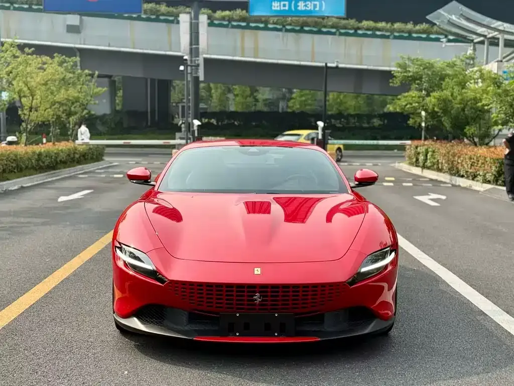 Ferrari Roma — фото 1