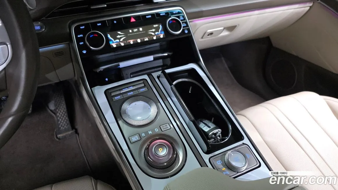 Genesis GV80 — фото 10