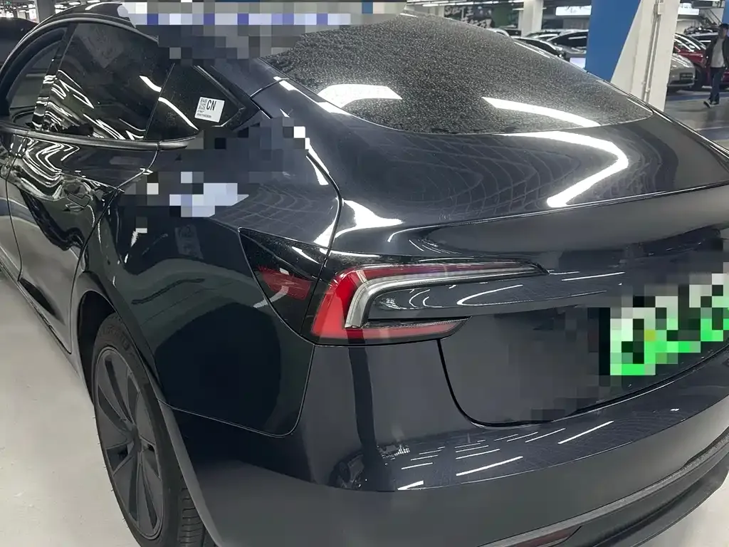 Tesla Model 3 — фото 4