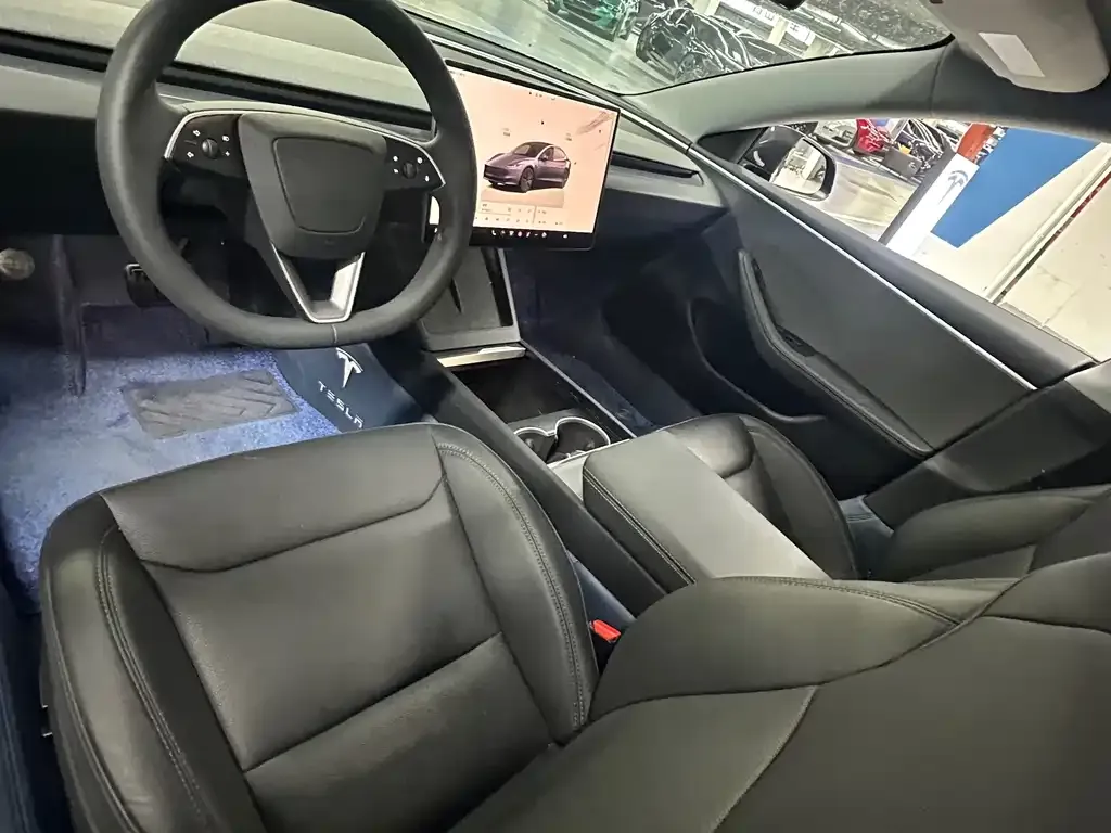 Tesla Model 3 — фото 5