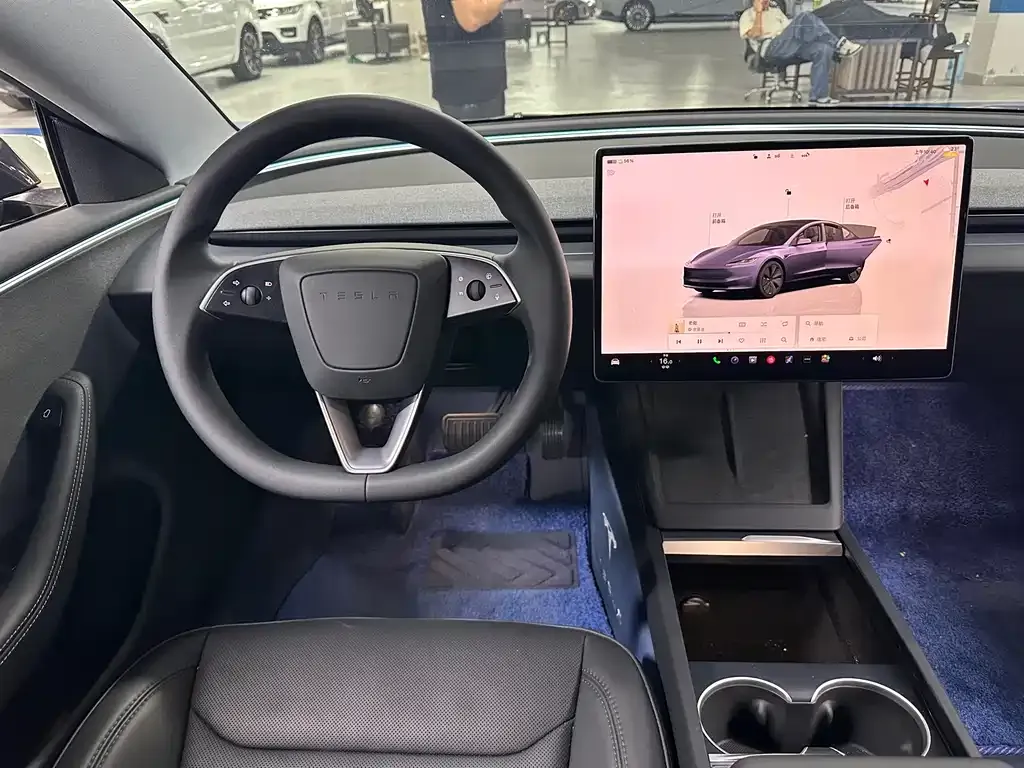Tesla Model 3 — фото 9