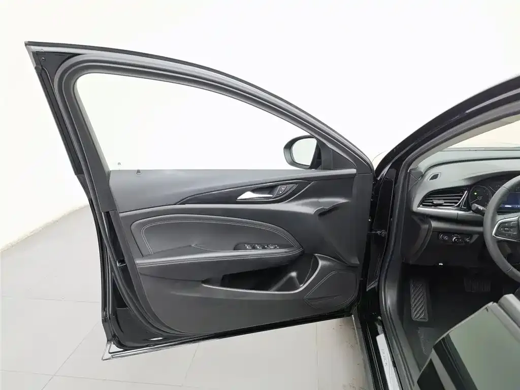 Buick Regal 2024 из CN, фото 2