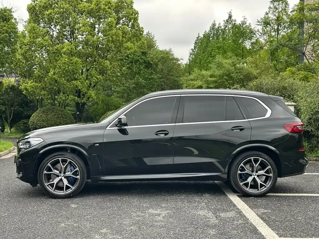 BMW X5 — фото 9