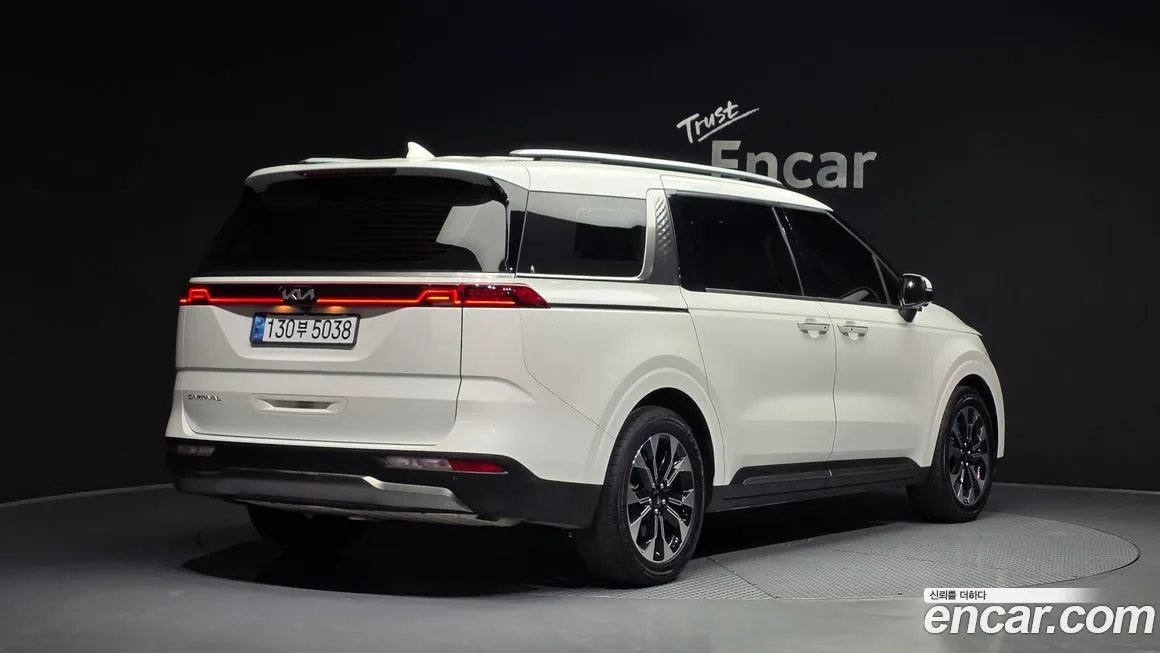 Kia Carnival — фото 2