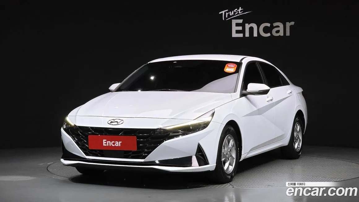 Hyundai AVANTE — фото 1