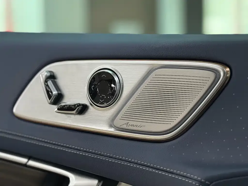 Buick Century 2023 из CN, фото 9