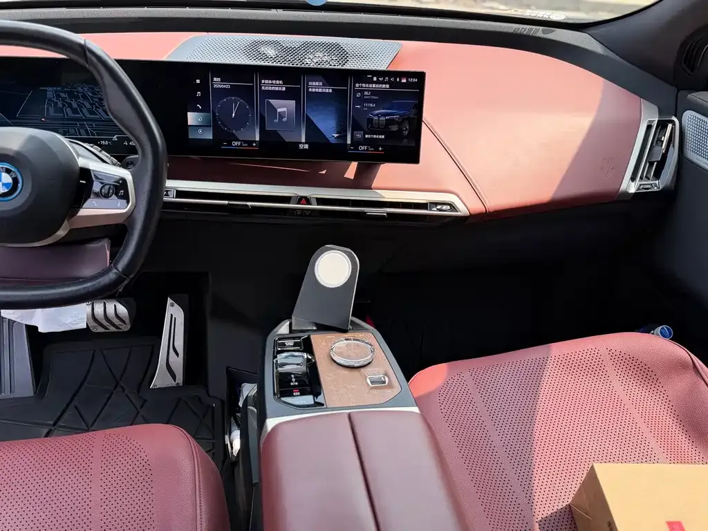 BMW iX M60 2022 из CN, фото 5