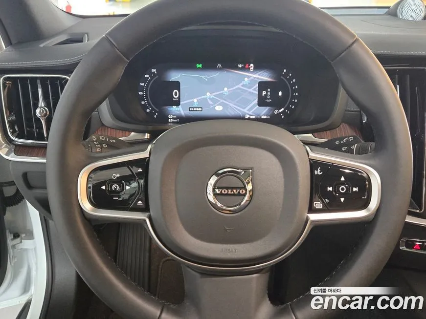 Volvo V60 2025 из KR, фото 7