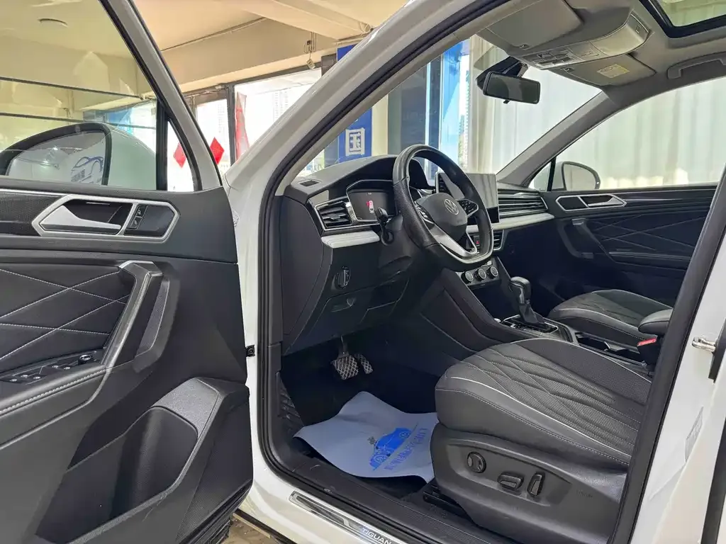 Volkswagen Tiguan L 2022 из CN, фото 2