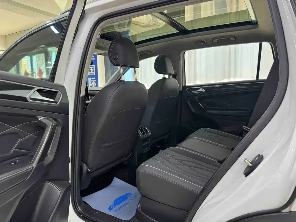 Volkswagen Tiguan L 2022 из CN, фото 5