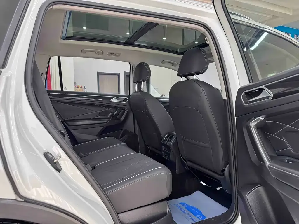 Volkswagen Tiguan L 2022 из CN, фото 10