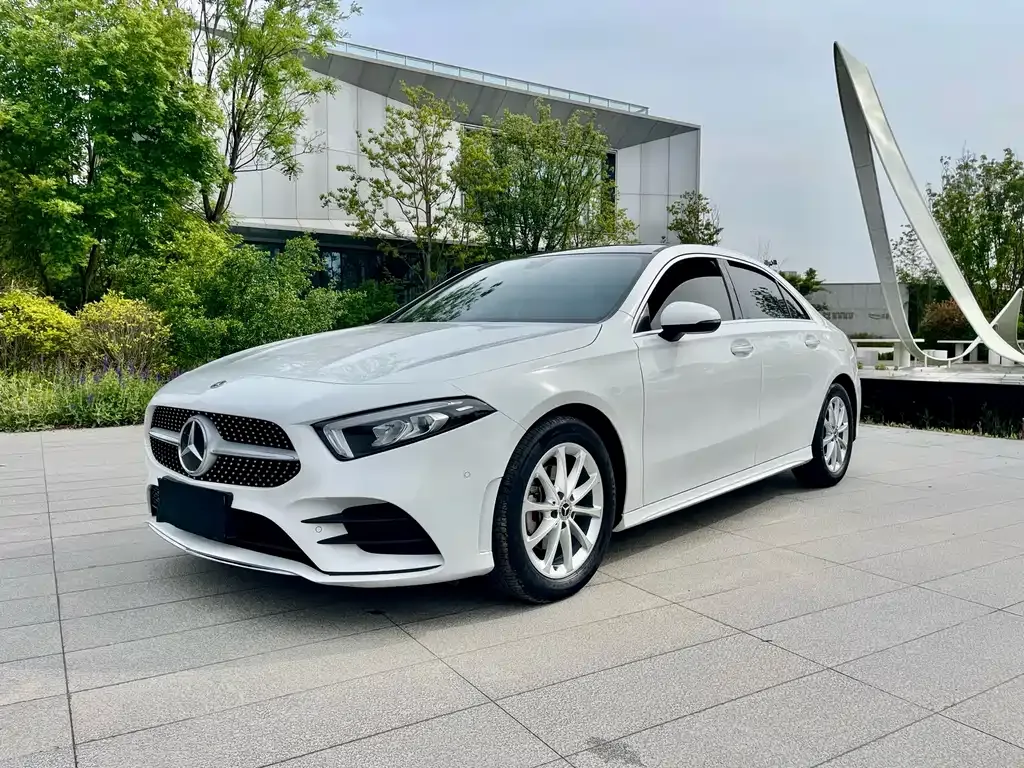 Mercedes-Benz A-Class — фото 1