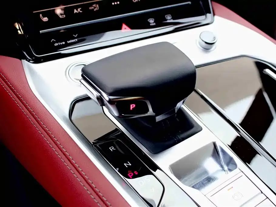 Audi Q6 2025 из CN, фото 10