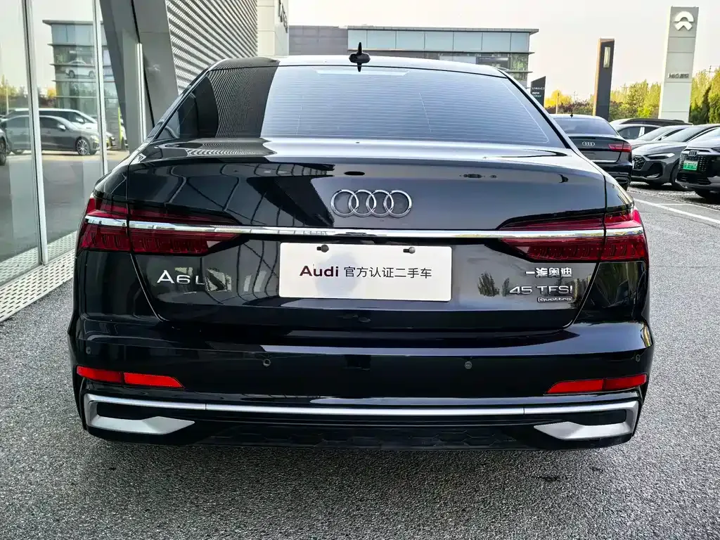 Audi A6L — фото 7