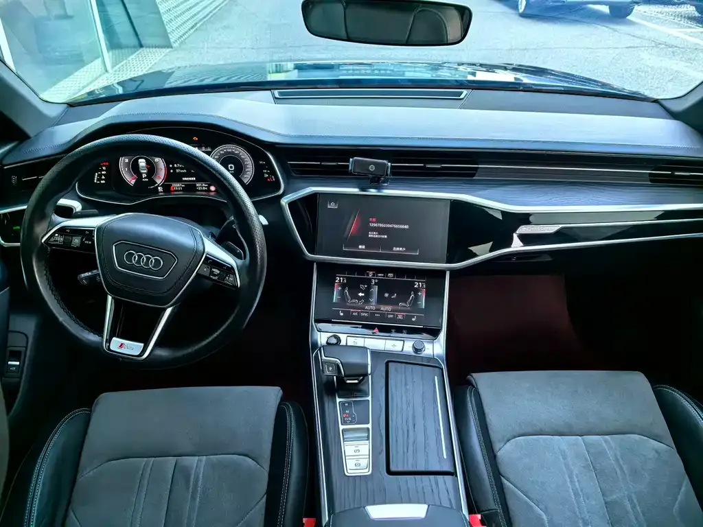 Audi A6L — фото 8