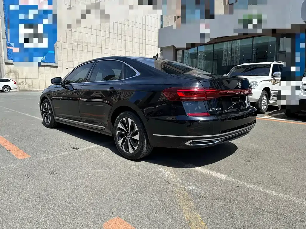 Volkswagen Passat — фото 3