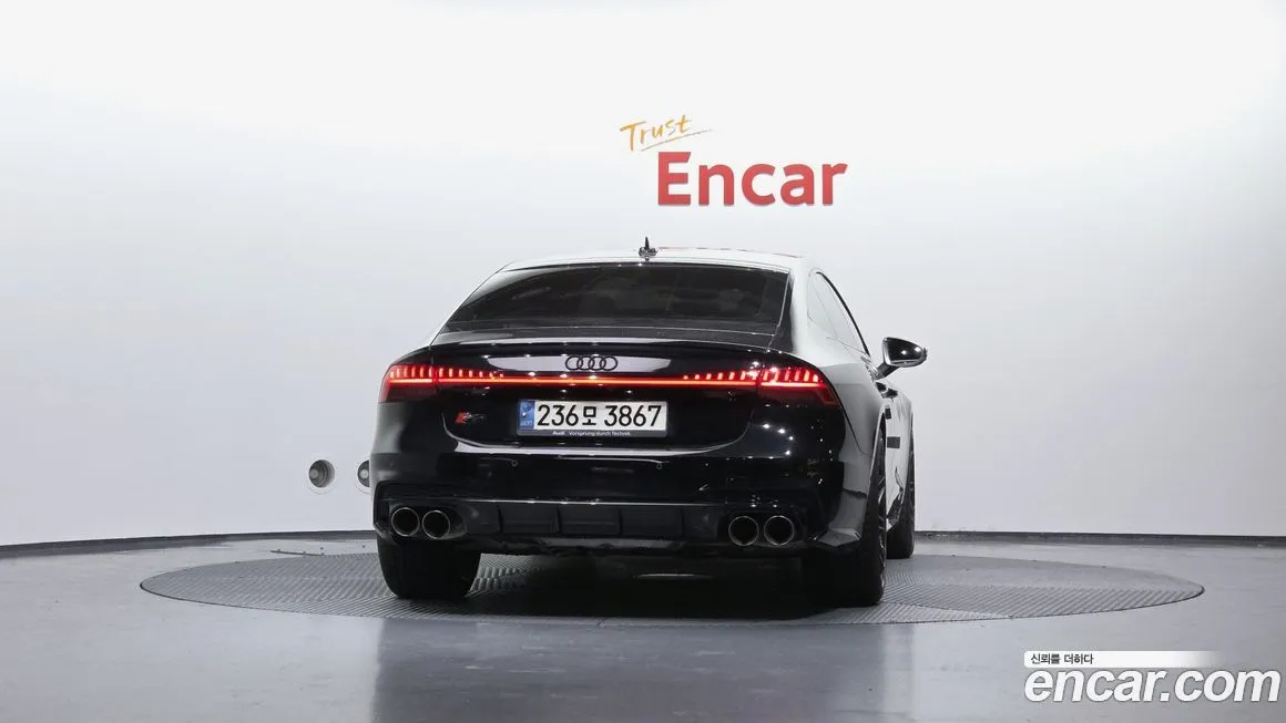 Audi A7 — фото 9