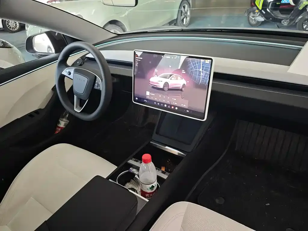 Tesla Model 3 2025 из CN, фото 9