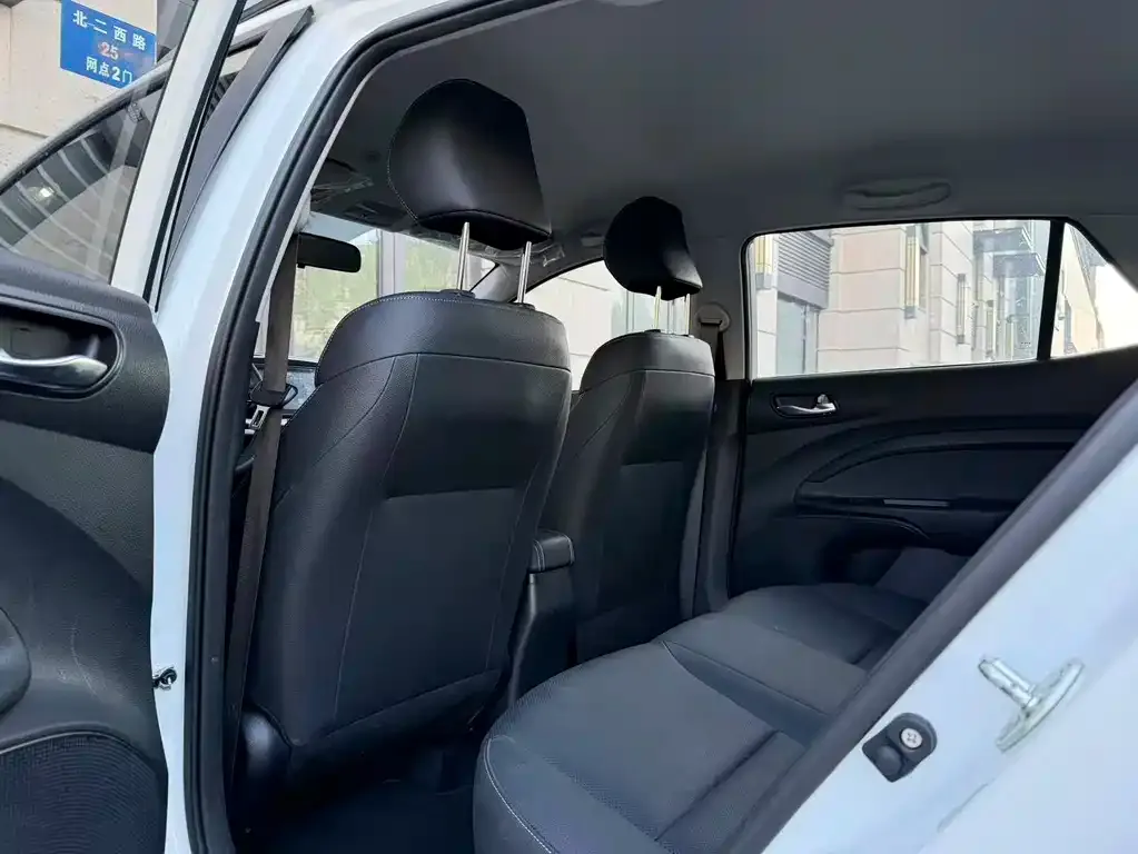 Kia KX1 2022 из CN, фото 2