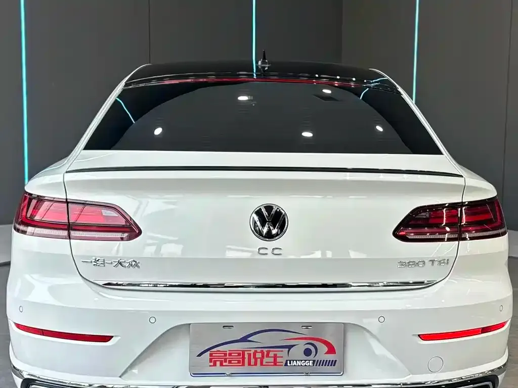 Volkswagen CC — фото 10