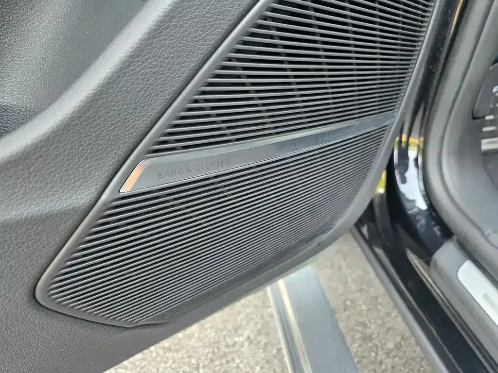 Audi Q8 2021 из CN, фото 4