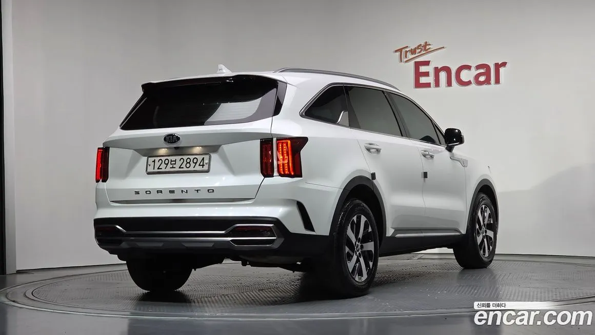 Kia Sorento — фото 5