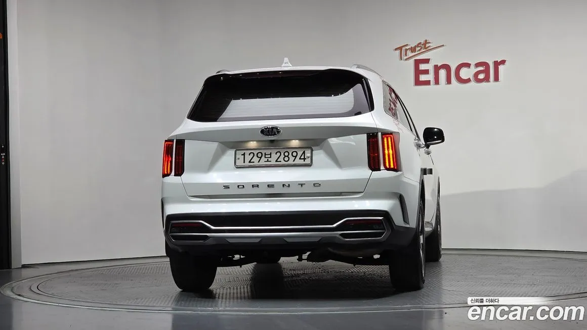 Kia Sorento — фото 4