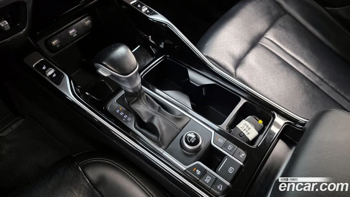 Kia Sorento — фото 9