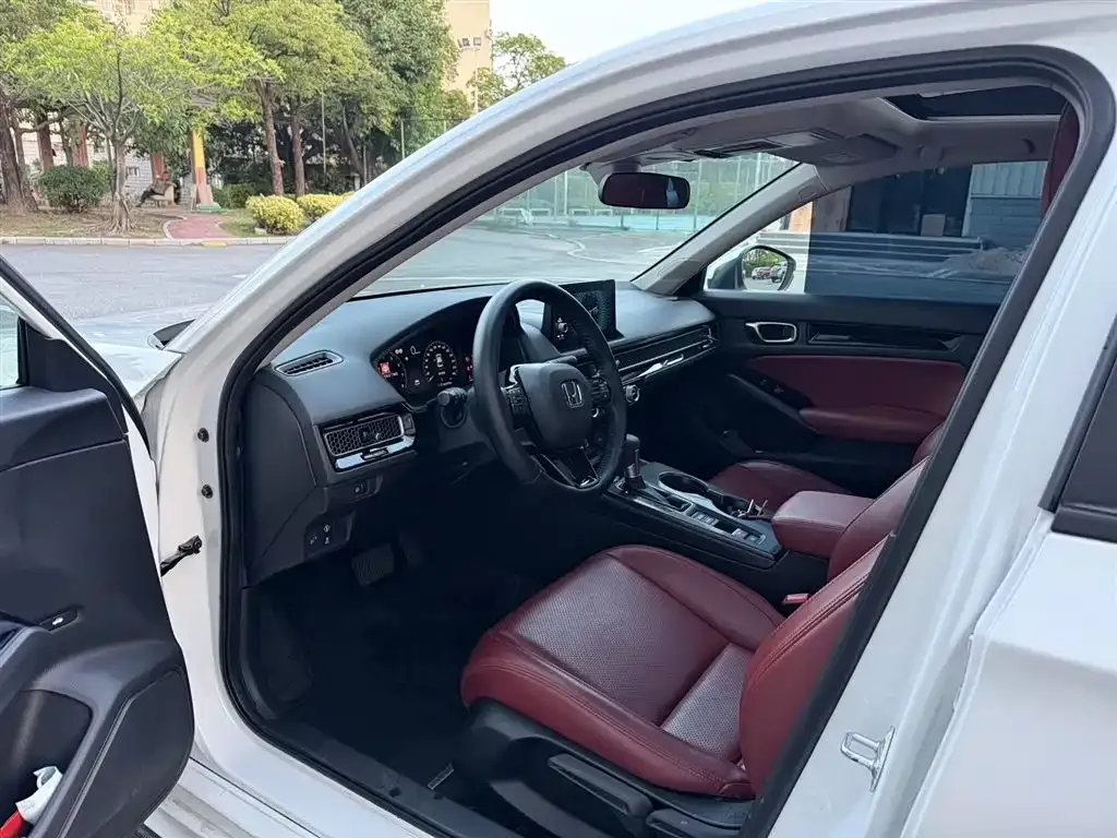 Honda Civic 2025 из CN, фото 4