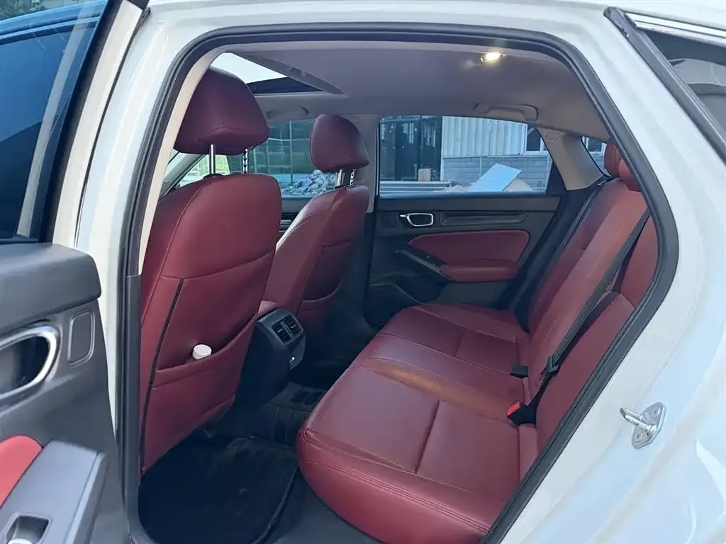 Honda Civic 2025 из CN, фото 2