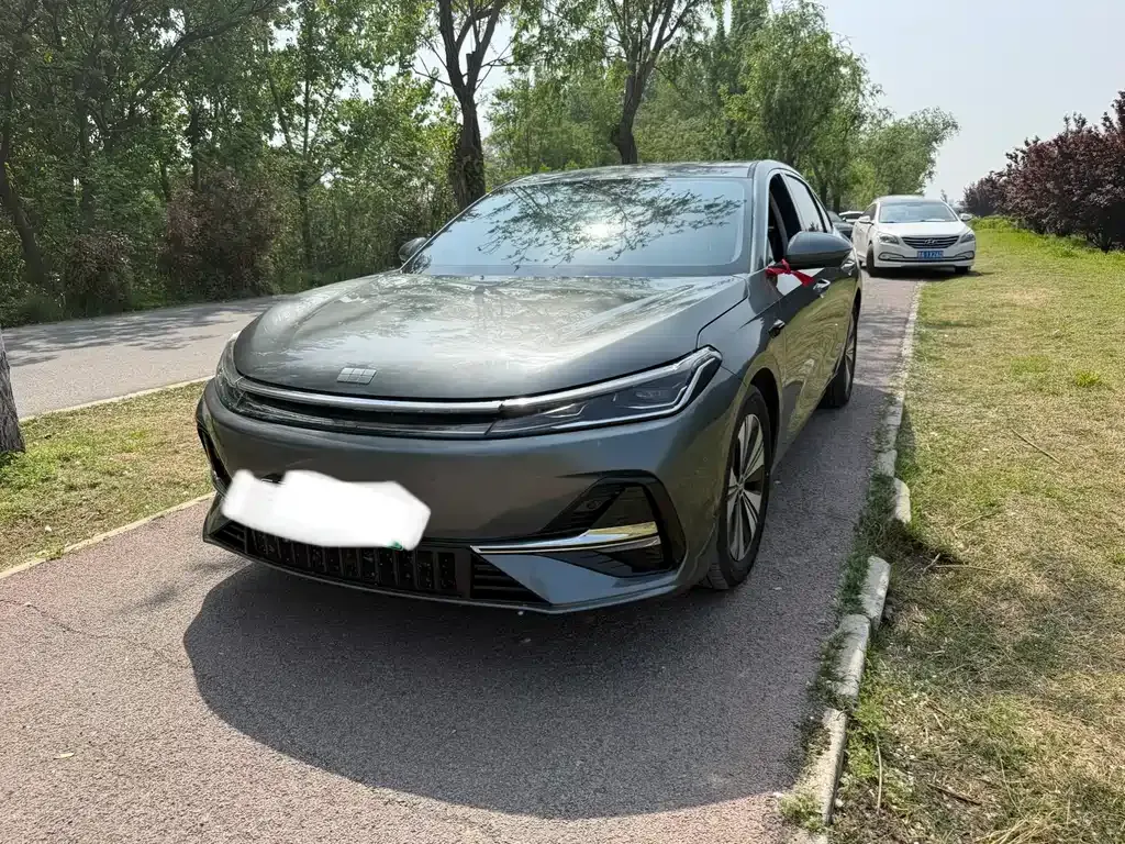 Geely Galaxy A7 — фото 1