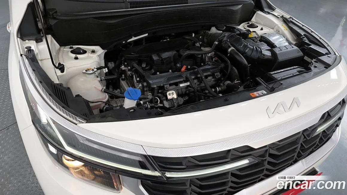 Kia Seltos — фото 9