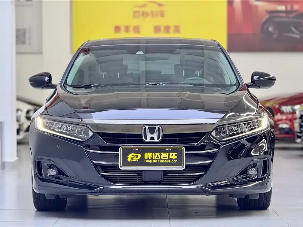 Honda Accord — фото 7