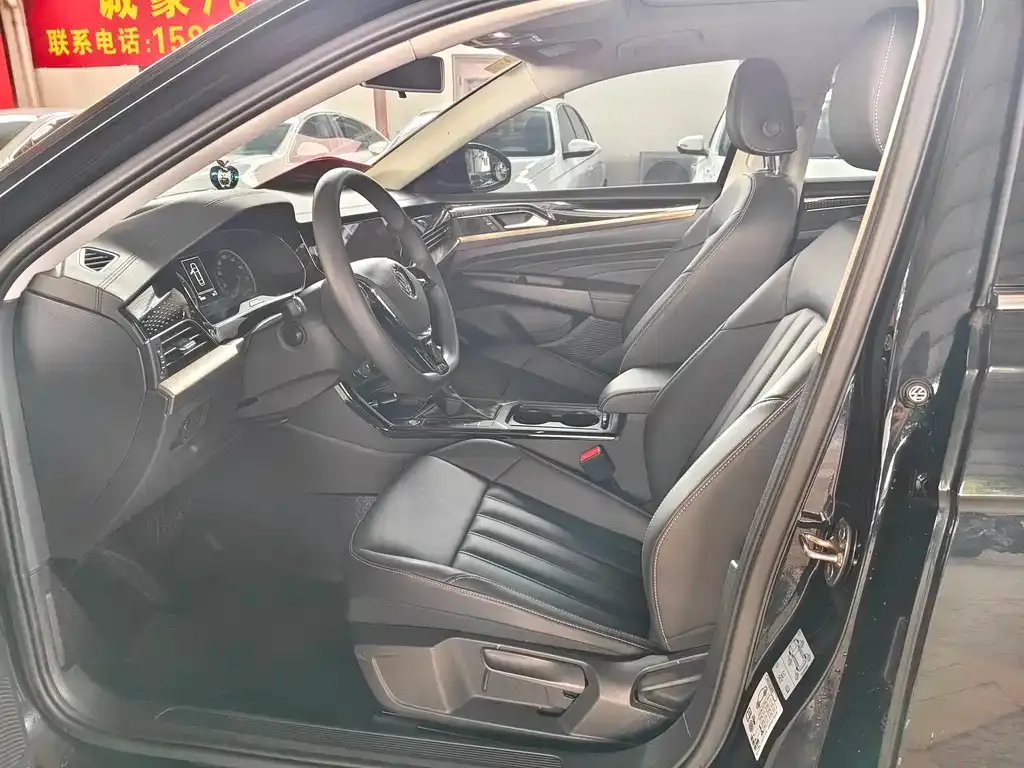 Volkswagen Passat 2021 из CN, фото 2