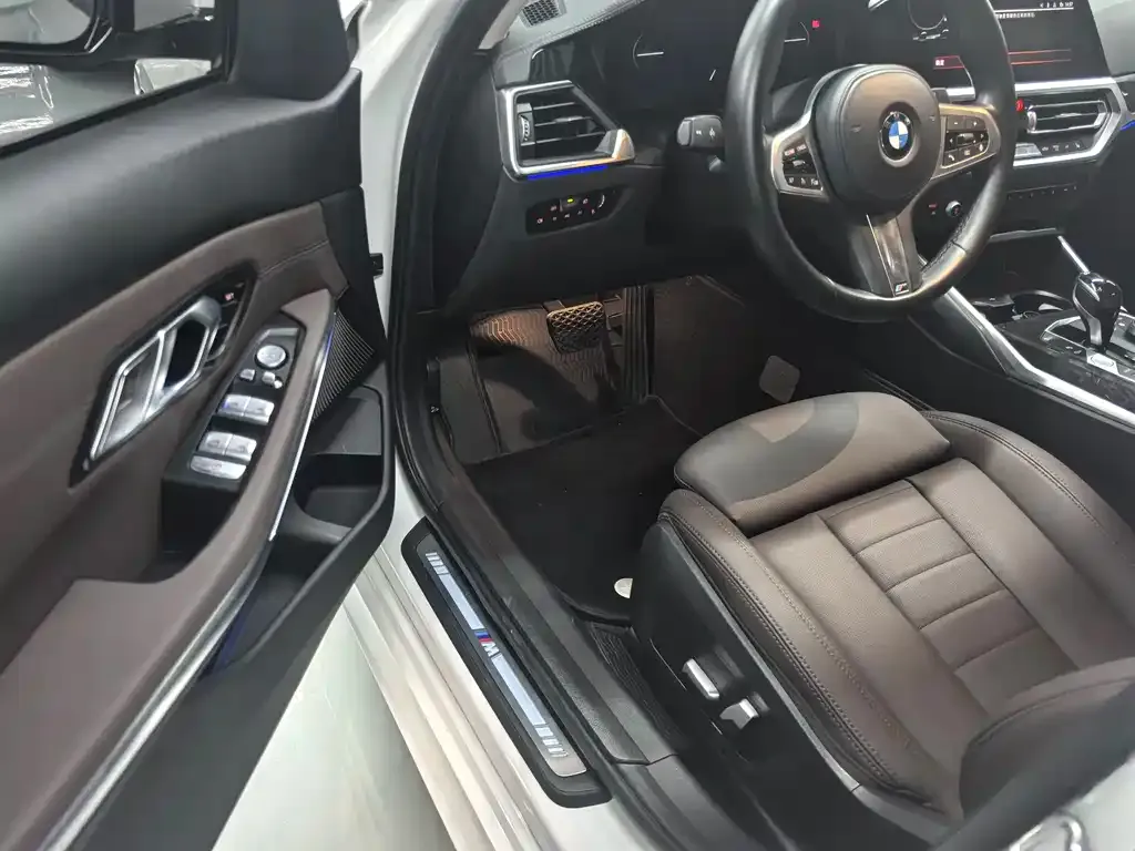BMW 3 Series 2021 из CN, фото 6